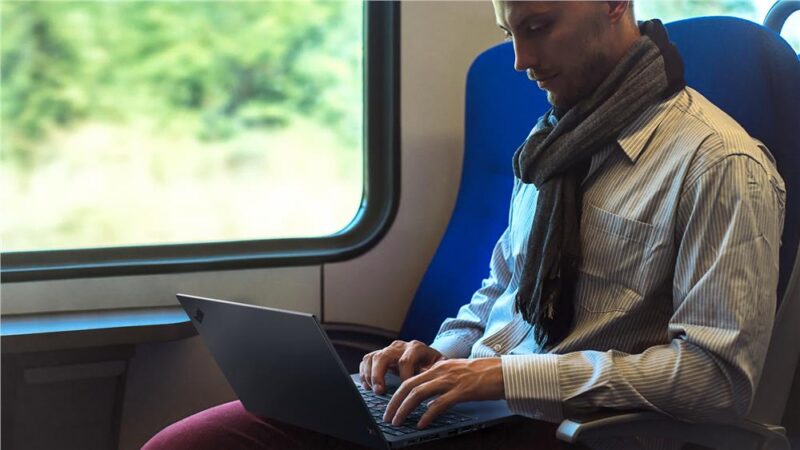 Lenovo ThinkPad X1 Carbon Gen 7 (7th Gen)